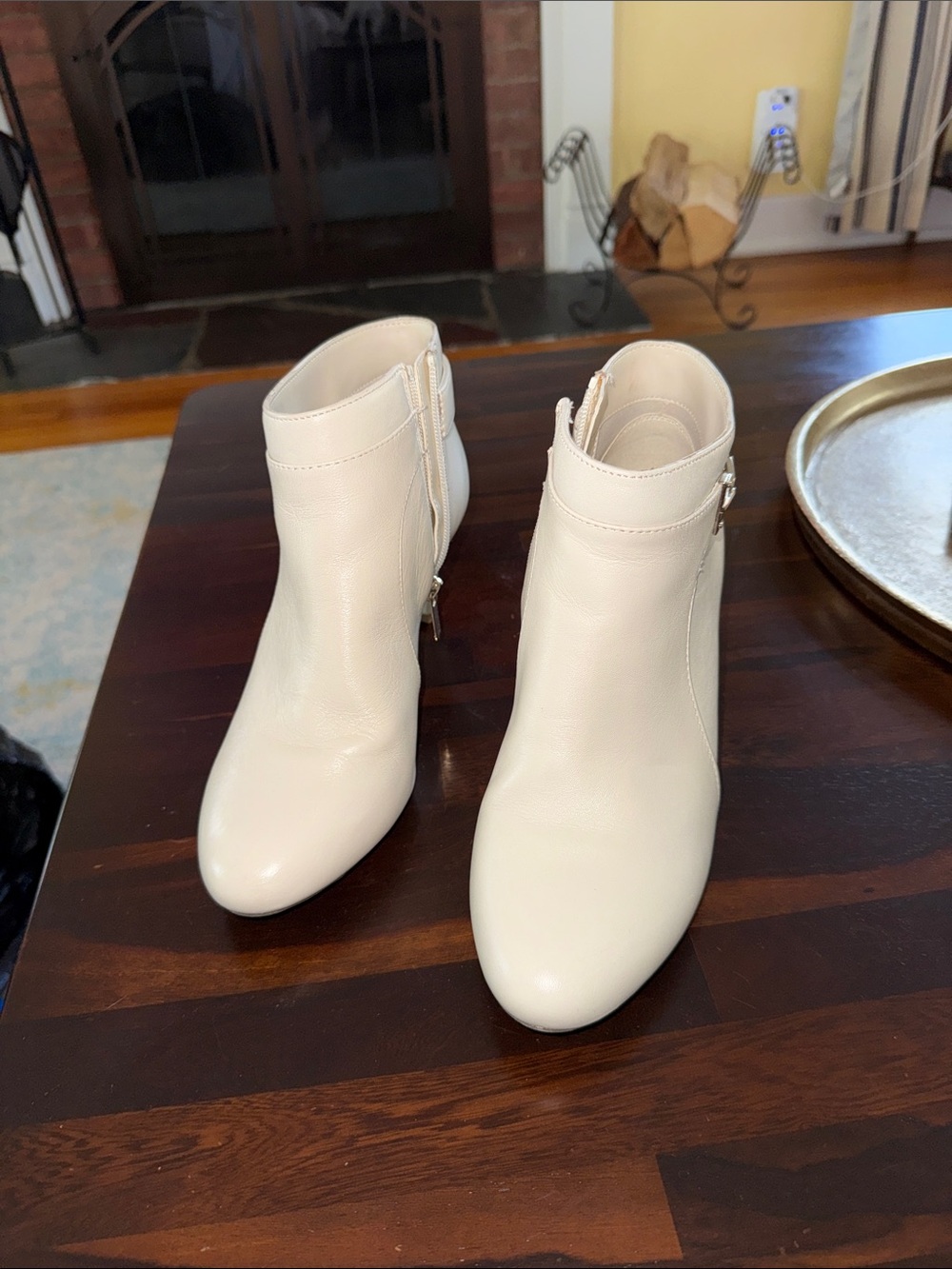 Bandolino Cream Leather Ankle Booties with Side Zip